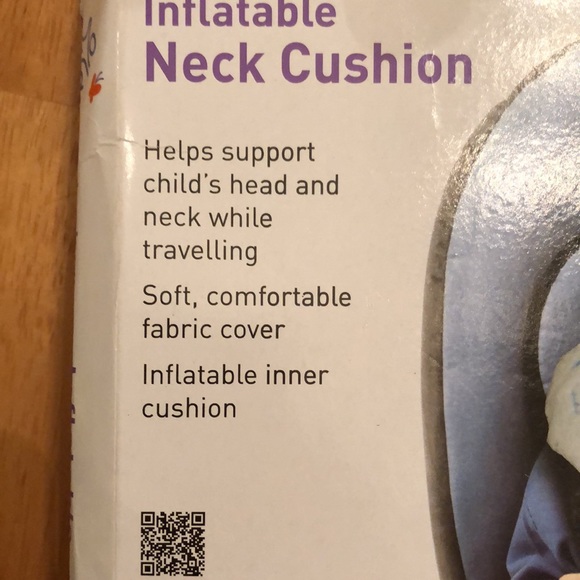 New in box, dream baby inflatable neck pillow. - Picture 2 of 4